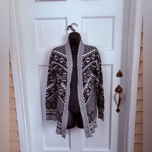 Hippie Rose brand patterned knit cardigan/shrug